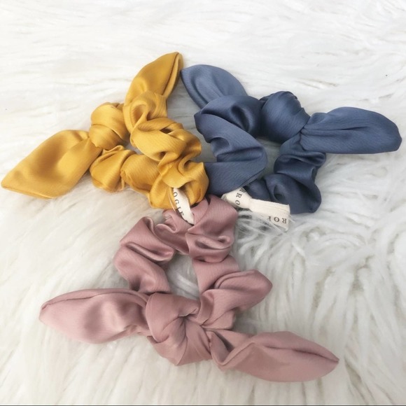 Anthropologie Accessories - NWT ANTHROPOLOGIE Helena ponytail set